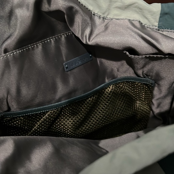 lululemon dual function backpack to tote 18L main image 5